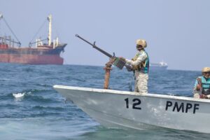 Ερυθρά Θάλασσα – Χούθι: Απαγορεύουν τη διέλευση πλοίων που ανήκουν σε Ισραήλ, ΗΠΑ και Βρετανία