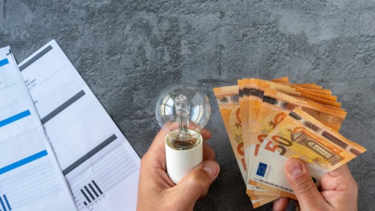 Λογαριασμοί ρεύματος: Τι αλλάζει στις πληρωμές