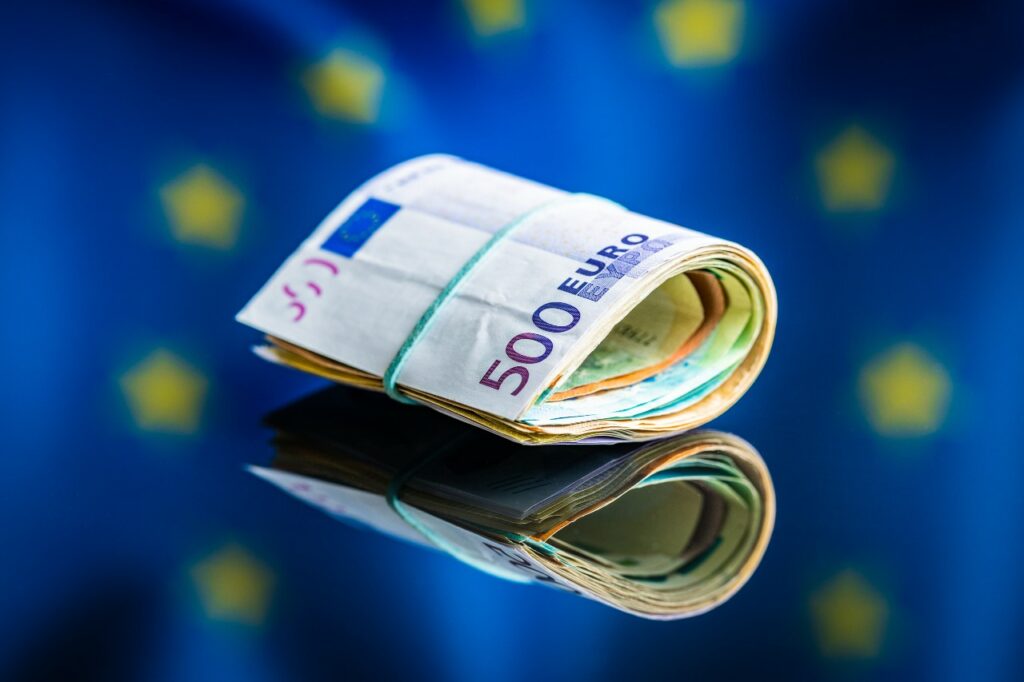 Πόσα χρωστούν οι Έλληνες σε τράπεζες και Δημόσιο