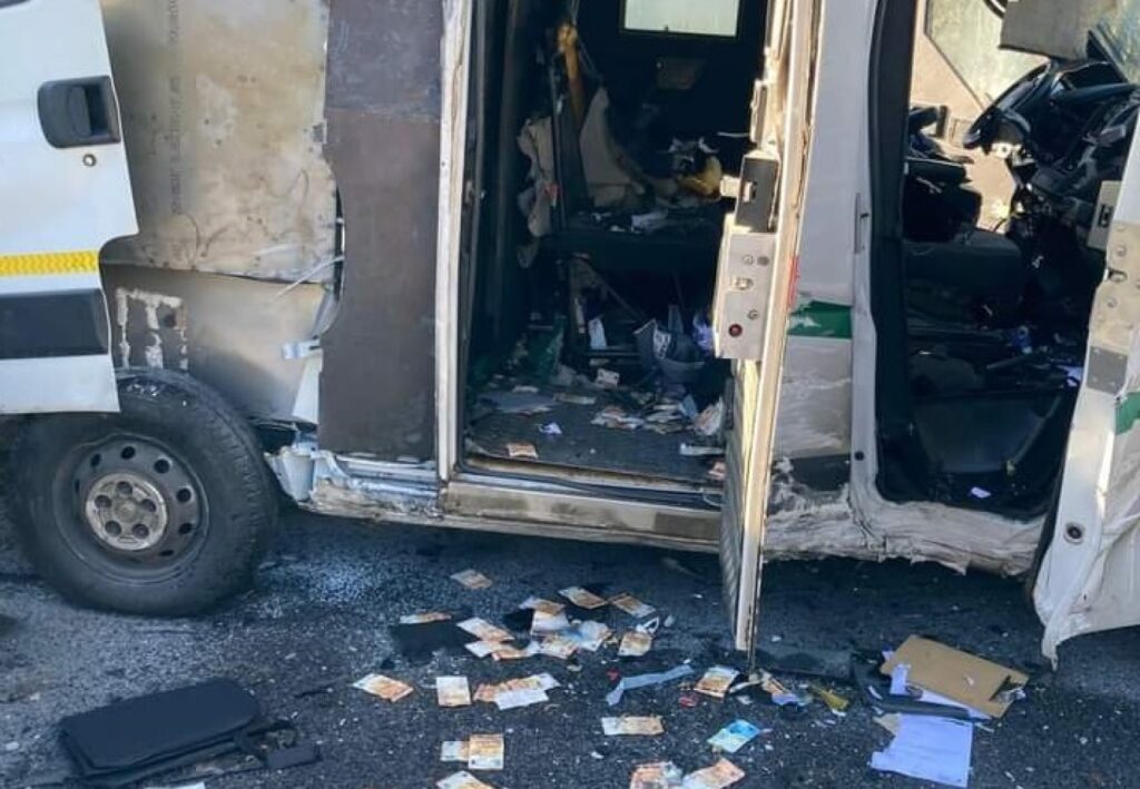 Βίντεο: Κινηματογραφική ληστεία σε όχημα χρηματαποστολής με έναν νεκρό