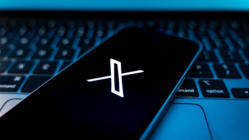 Πλατφόρμα X: Πάνω από 1.200 απολύσεις υπαλλήλων υπεύθυνων για τον έλεγχο περιεχομένου