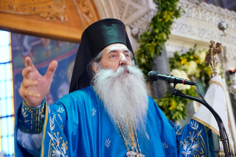 Μητροπολίτης Πειραιώς: Αν βαπτίσουμε τα παιδιά των ομοφυλόφιλων θα γίνουν κι αυτά ομοφυλόφιλα