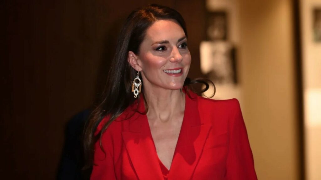 240121144015_kate-middleton-2-ezgif.com-webp-to-jpg-converter