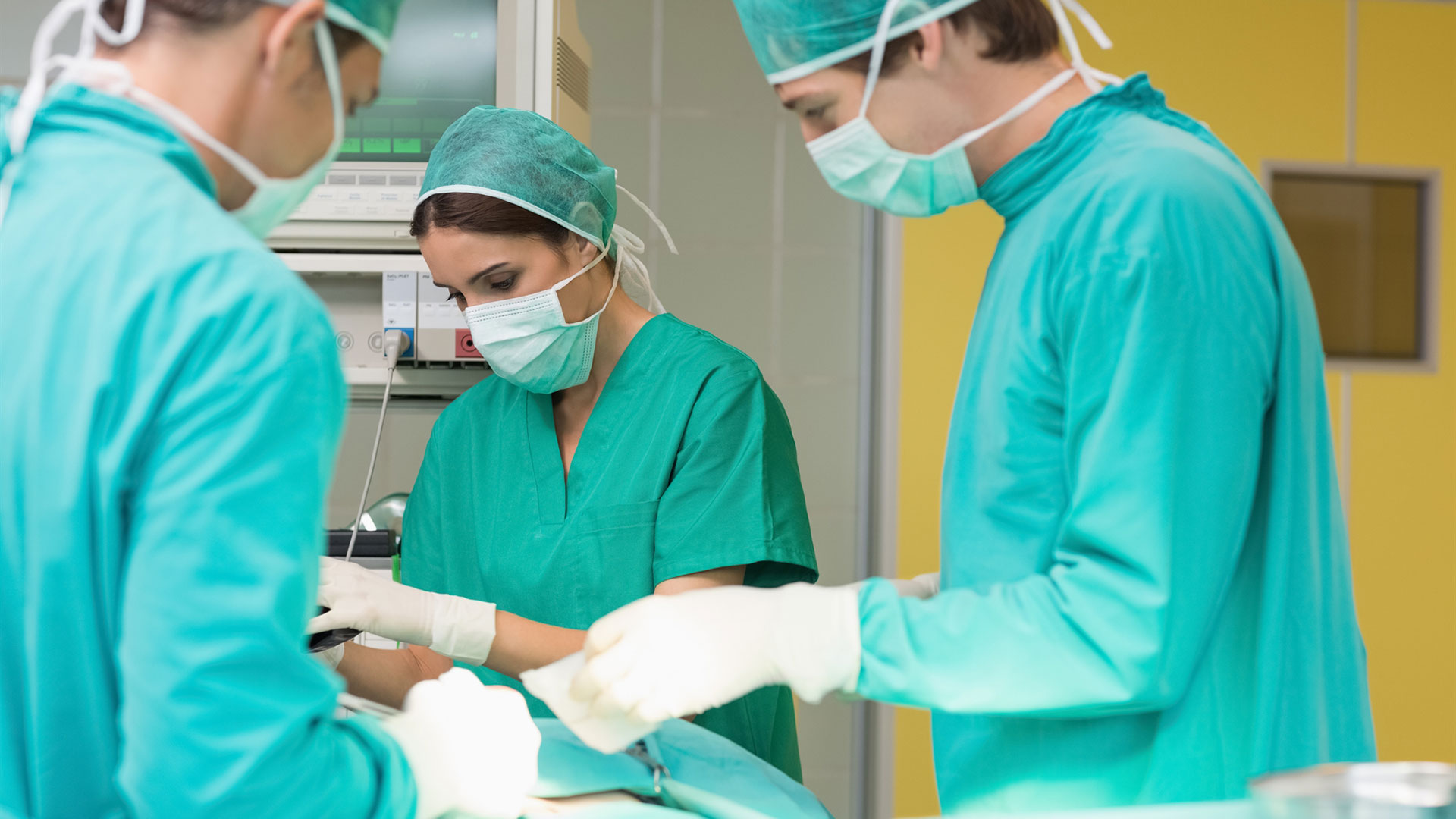 Μ. Θεμιστοκλέους: Μέχρι αύριο υπογράφονται 700 προσλήψεις για τα απογευματινά χειρουργεία