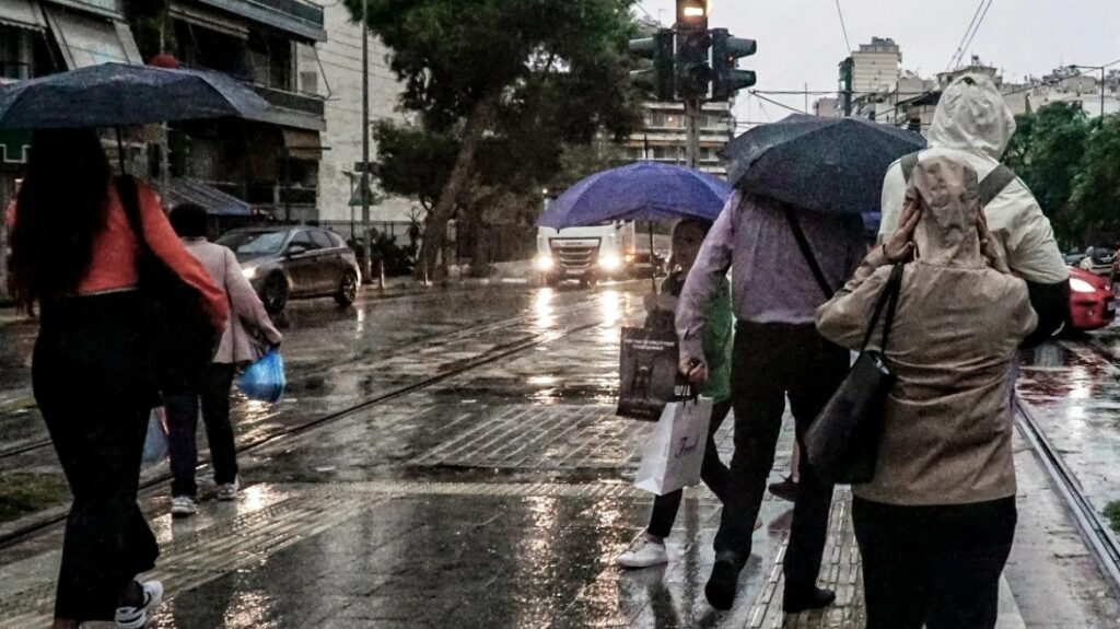 Καιρός: Δύσκολο διήμερο με βροχές, καταιγίδες και ισχυρούς ανέμους – Πότε θα επηρεαστεί η Αττική