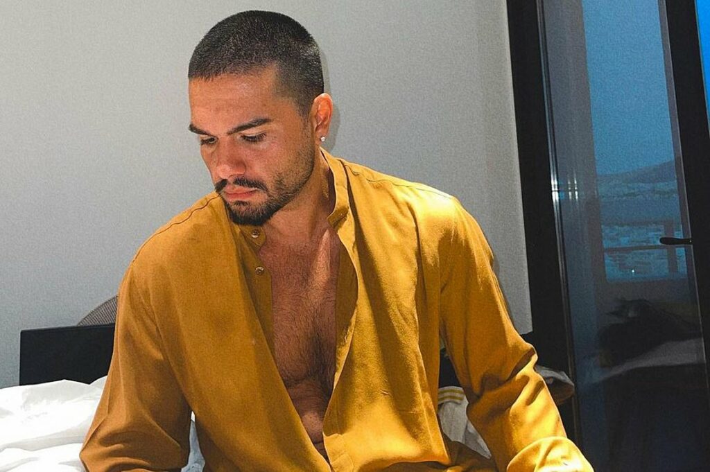 Χρήστος Μάστορας: Στο νοσοκομείο ο τραγουδιστής – Τι συνέβη