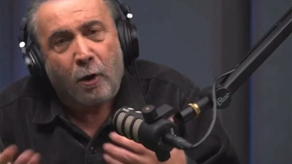 Λάκης Λαζόπουλος: "Καλύτερα να μας ερχόταν μια ρουκέτα από την Τουρκία, παρά που μας ήρθε ο Μέγας Αλέξανδρος από το Netflix."