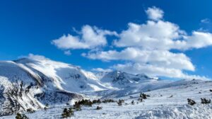Βουλγαρία: Αγνοείται Έλληνας σκιέρ, καταπλακώθηκε από χιονοστιβάδα στο Μπόροβετς -Μεγάλη επιχείρηση διάσωσης