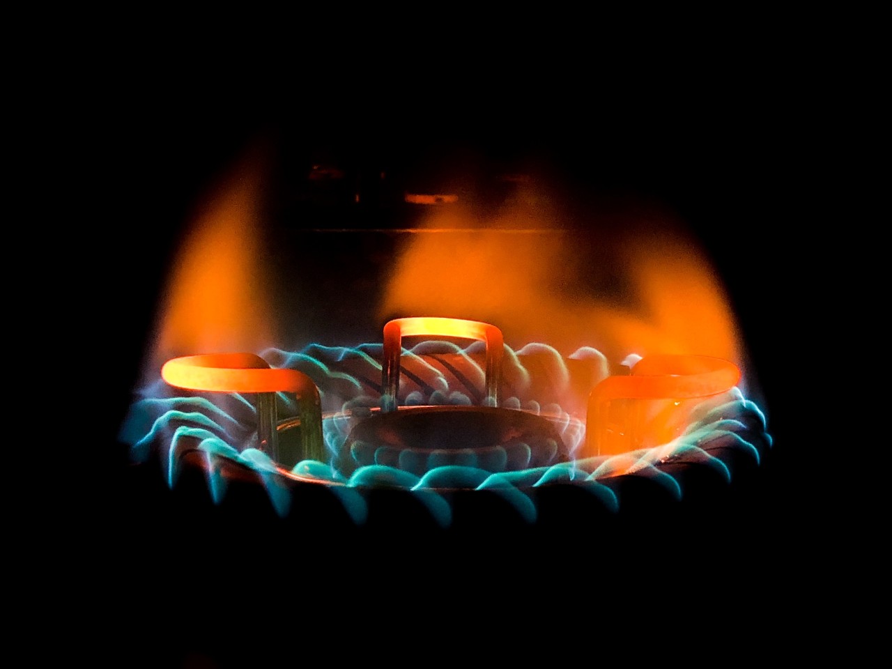 Ενέργεια: Καθοδικό σερί για ρεύμα και φυσικό αέριο
