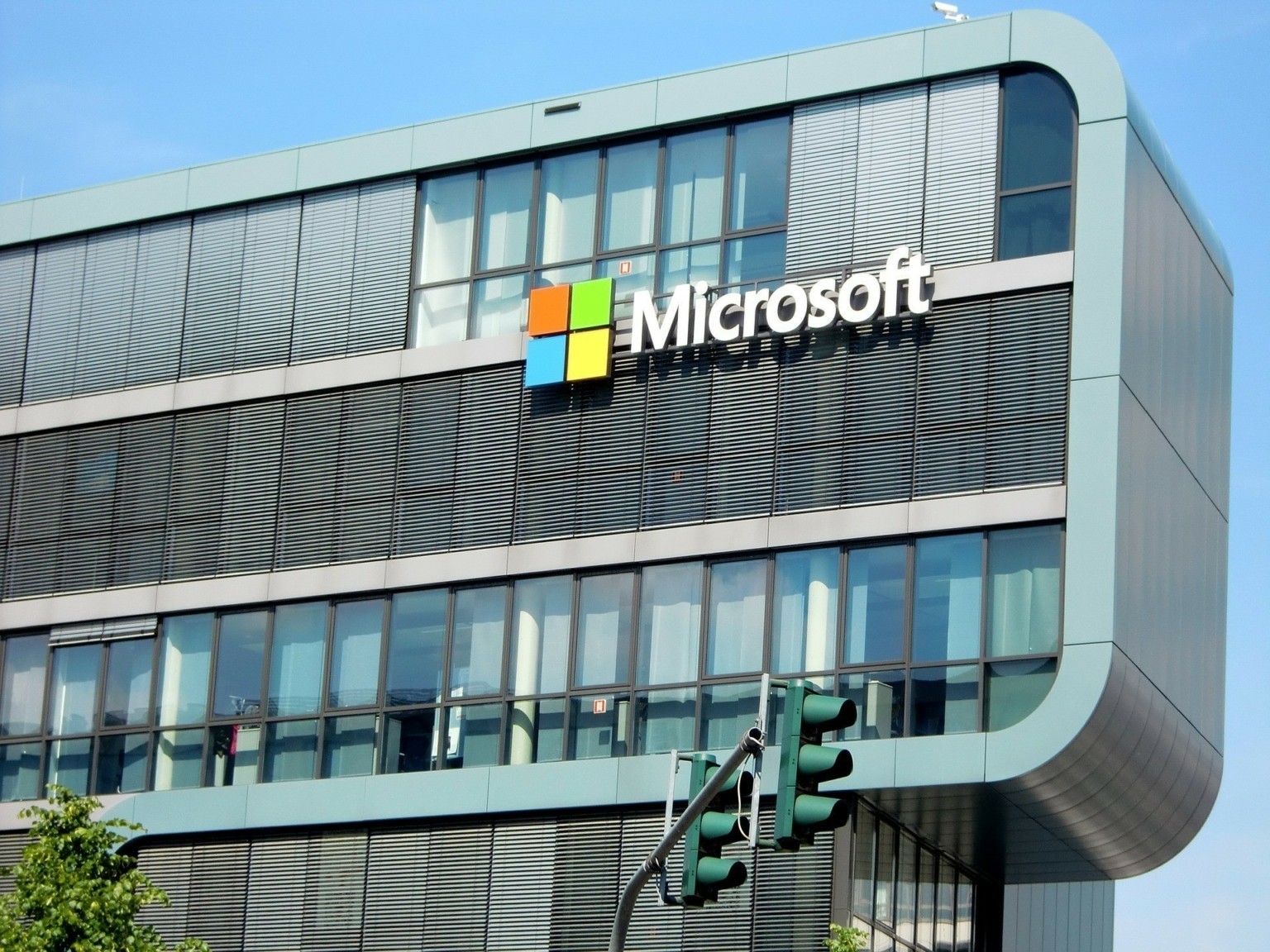 Μεγάλη επένδυση της Microsoft στη Γερμανία για τεχνητή νοημοσύνη