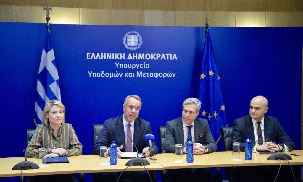 Έπεσαν οι υπογραφές για τα 100 λεωφορείων φυσικού αερίου που θα δρομολογηθούν στην Αθήνα