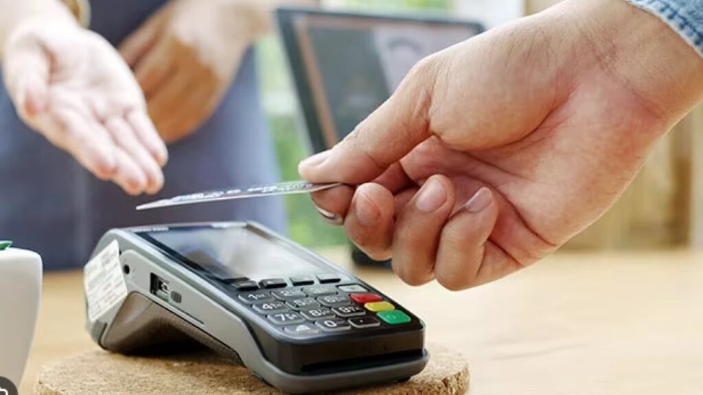 Αγορά και διασύνδεση POS: 4 ερωτήσεις και απαντήσεις για τη χρηματοδότηση μέσω voucher - Μάχη απέναντι στη φοροδιαφυγή
