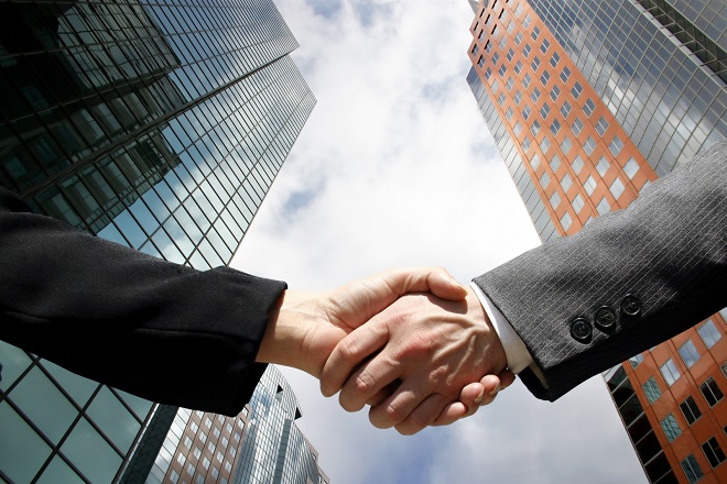Επιστρέφουν τα μεγάλα επιχειρηματικά deals