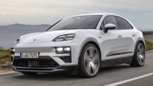 Porsche Macan: Έκανε πρεμιέρα στη Σιγκαπούρη