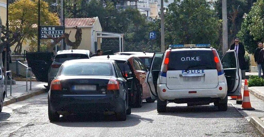 Στον Εισαγγελέα το μέλος των Πυρήνων της Φωτιάς και οι άλλοι τρεις συλληφθέντες – Ποιοι είναι οι ΟΥΚάδες που πιάστηκαν με εκρηκτικά