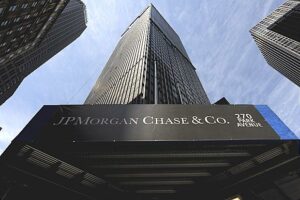 Οι λόγοι που η JP Morgan είναι επιφυλακτική για το ράλι στα χρηματιστήρια