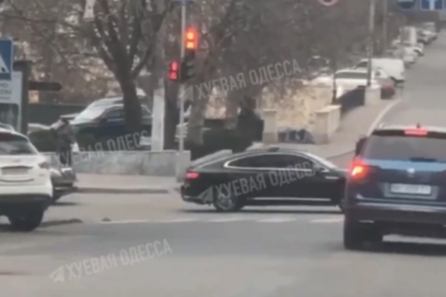 240306142527_zelenski autokinitopompi