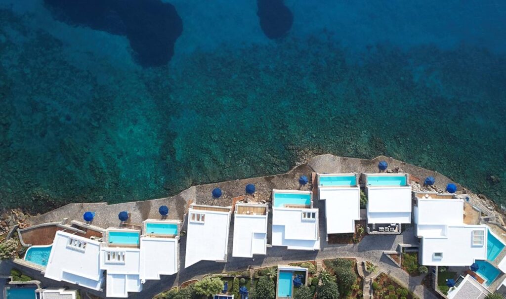 Όμιλος Μαντωνανάκη: Ξανά στο σφυρί στις 15 Μαΐου τα 5άστερα της Ελούντας με τιμή εκκίνησης 300 εκατ. ευρώ (pics)