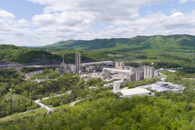 Τιτάν: Ο Όμιλος αποκαλύπτει τη νέα εικαστική του ταυτότητα