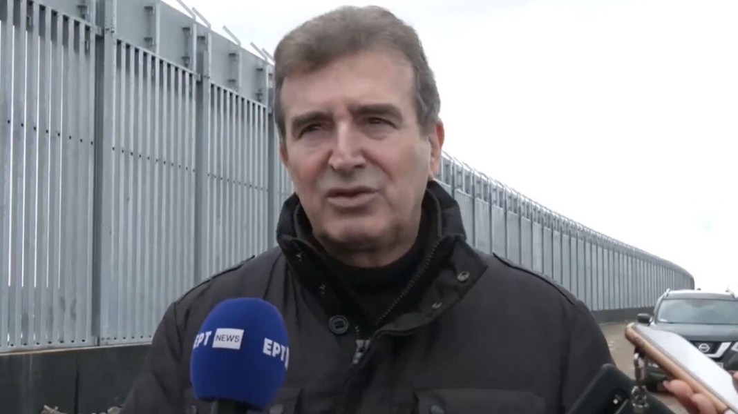 Στον φράχτη του Έβρου ο Μιχάλης Χρυσοχοΐδης: Τα σύνορα της χώρας είναι ασφαλή και απροσπέλαστα