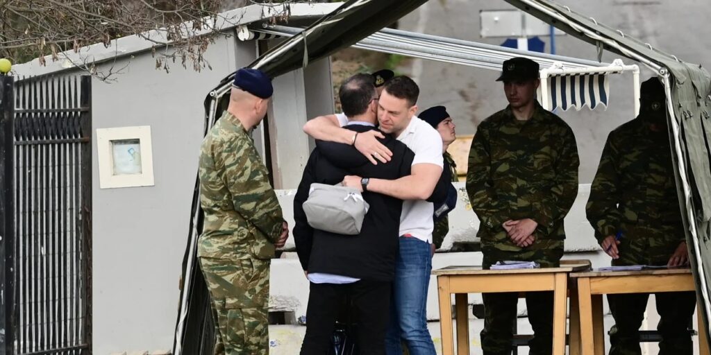 Τους πρώτους επισκέπτες θα δεχτεί ο Σ. Κασσελάκης - Ποιοι πηγαίνουν να τον δουν στη Θήβα
