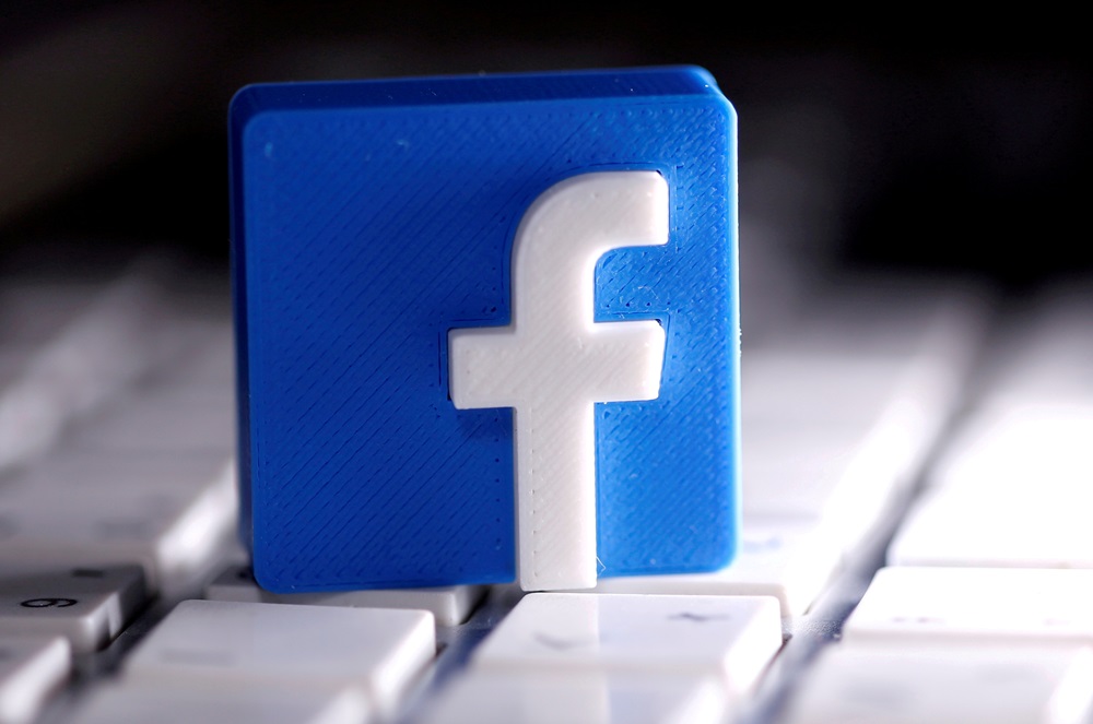 Το «σκούντημα» επανέρχεται στο Facebook