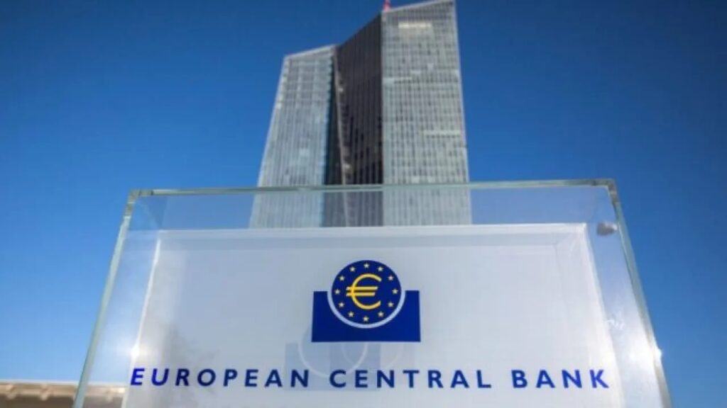 ΕΚΤ - Ευρωπαϊκή Κεντρική Τράπεζα Η απόκλιση της Fed και της ΕΚΤ, φέρνει προβλήματα στο ευρώ
