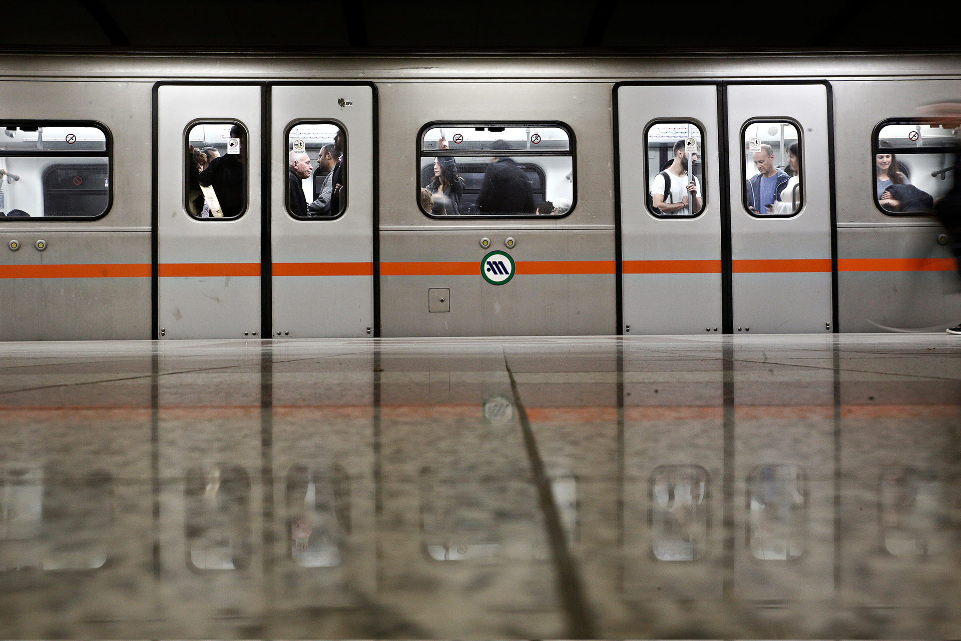 Μετρό Αγίου Δημητρίου: Άνδρας έπεσε στις γραμμές