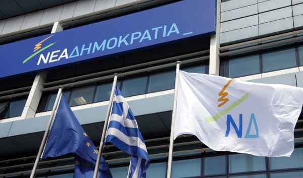 Πηγές ΝΔ για Κασσελάκη: Ίσως η παρατεταμένη έκθεσή του στον Μυκονιάτικο ήλιο να τον επηρέασε σημαντικά