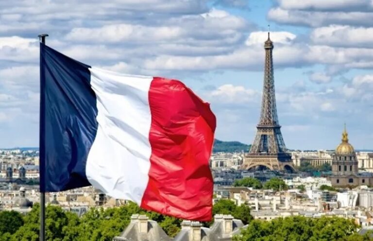 Πάνω από τον στόχο το δημοσιονομικό έλλειμμα στη Γαλλία το 2023