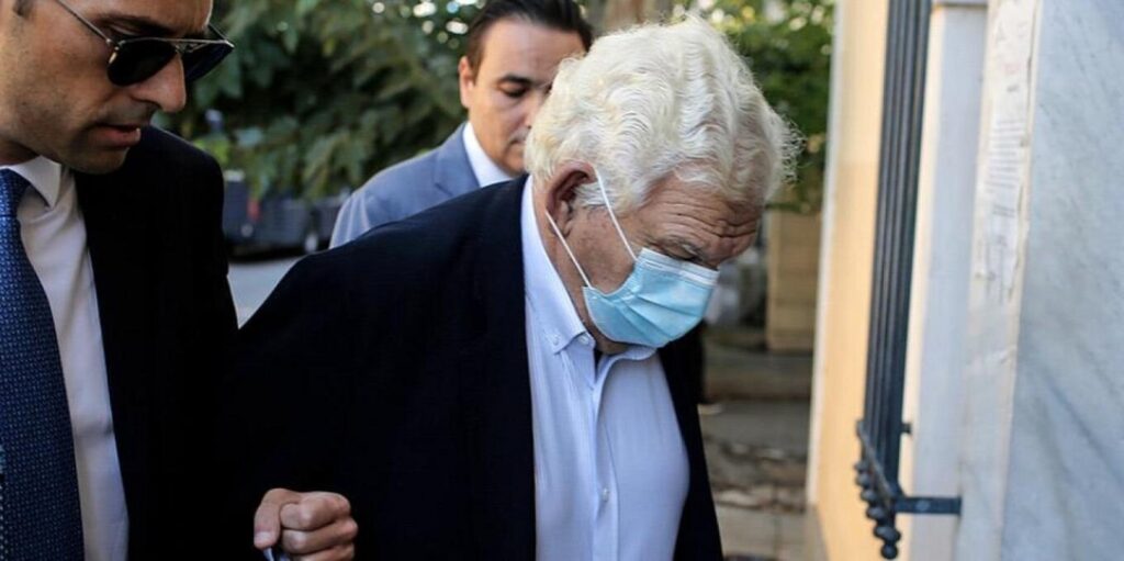 Folli-Follie: «Δεν καταχράστηκα χρήματα, απλώς κάποια πράγματα ωραιοποιήθηκαν», λέει ο Κουτσολιούτσος στην απολογία του