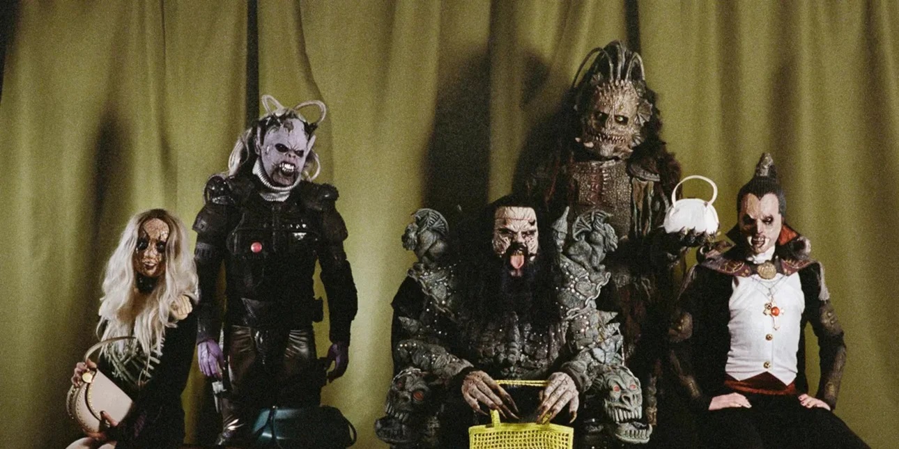 Lordi: Τα εμβληματικά τέρατα της Eurovision ποζάρουν για πρώτη φορά σαν μοντέλα για την Vogue