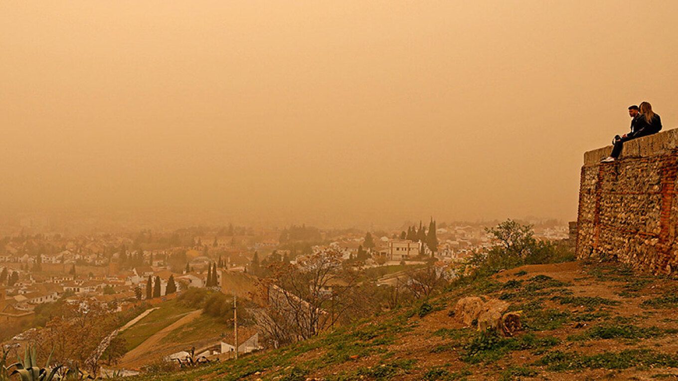 Καιρός: Ο πιο ζεστός Μάρτιος της εικοσαετίας με εκρηκτικό κοκτέιλ αφρικανικής σκόνης