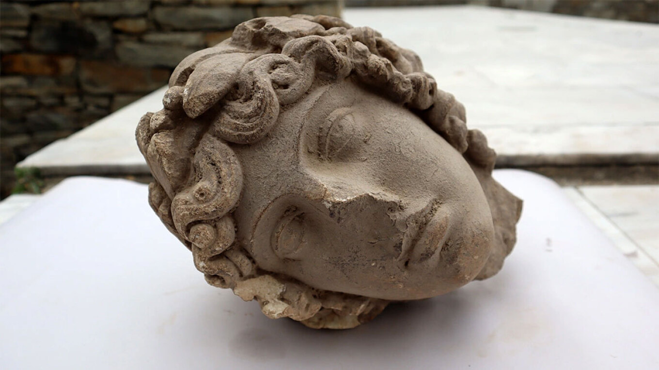 Ανασκαφή Φιλίππων: Φοιτητές του ΑΠΘ ανακάλυψαν κεφαλή αγάλματος του Απόλλωνα