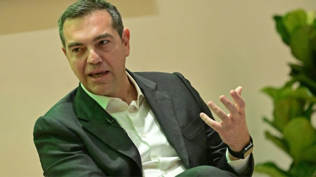 Στην Novartis και στις τηλεοπτικές άδειες η διαχείρισή μας ήταν ατυχής, λέει ο Τσίπρας στην πρώτη δημόσια τοποθέτηση μετά την παραίτησή του