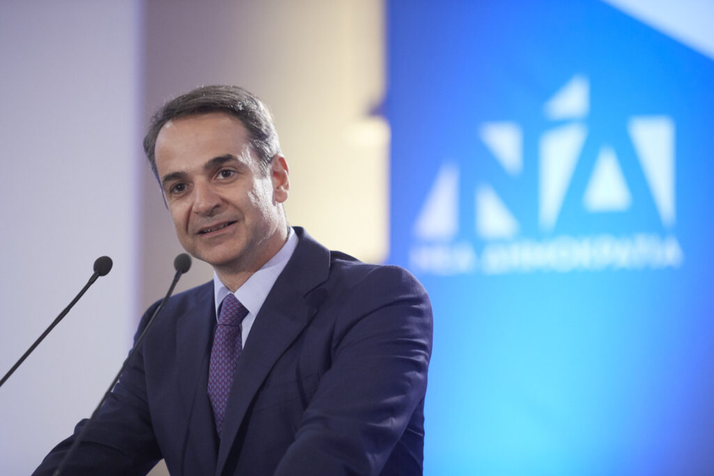 Μητσοτάκης: Αυξάνεται στα 830 ευρώ ο κατώτατος μισθός από την 1η Απριλίου