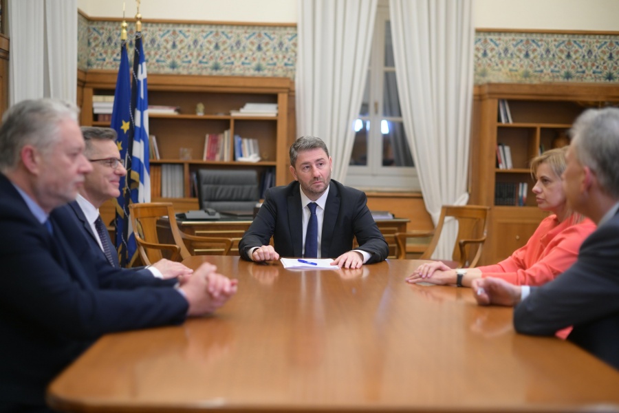 ΠΑΣΟΚ: Βρεττού, Κικίλια, Δημόπουλο και Χρυσόγονο ανακοίνωσε ο Ανδρουλάκης για τις Ευρωεκλογές
