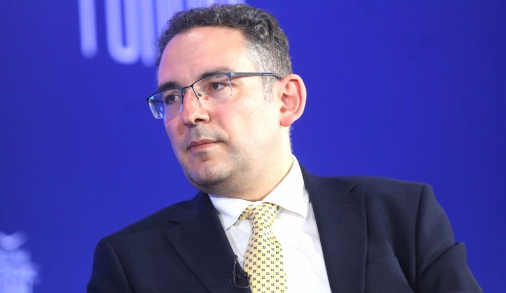 Στέλιος Κουτνατζής: Ποιος είναι ο νέος γενικός γραμματέας του Πρωθυπουργού