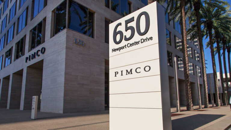 Pimco: Λιγότερες μειώσεις επιτοκίων από τη Fed τα επόμενα δύο χρόνια
