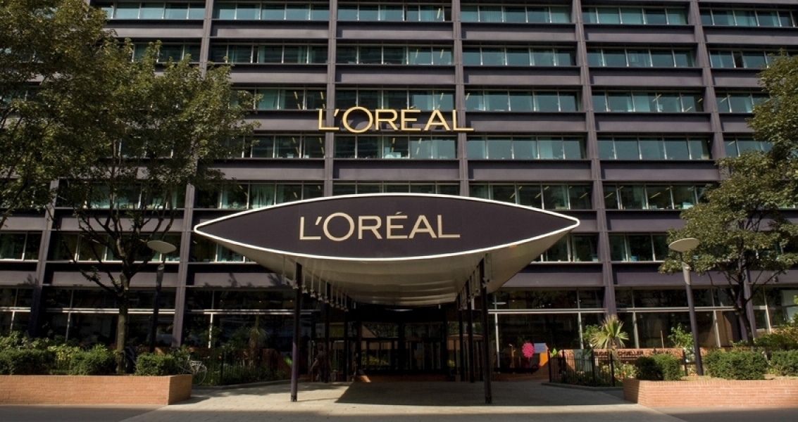 L’Oréal: Ποια είναι η εταιρεία με πολυτελή αρώματα