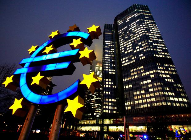 Έτοιμες για τις πρώτες μειώσεις των επιτοκίων τον Ιούνιο Fed και ΕΚΤ