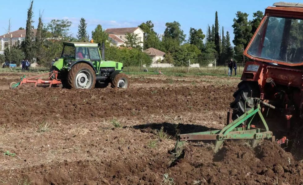 Μέσα στο επόμενο δεκαπενθήμερο και σίγουρα πριν το Πάσχα αναμένεται να ενεργοποιηθεί η Κάρτα του Αγρότη.