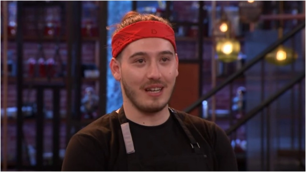 MasterChef: Αποχώρησε ο Σταμάτης και το Twitter δεν έκρυψε τη χαρά του