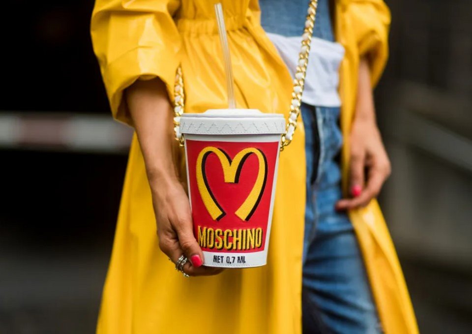 Όταν η μόδα εμπνέεται από το fast food