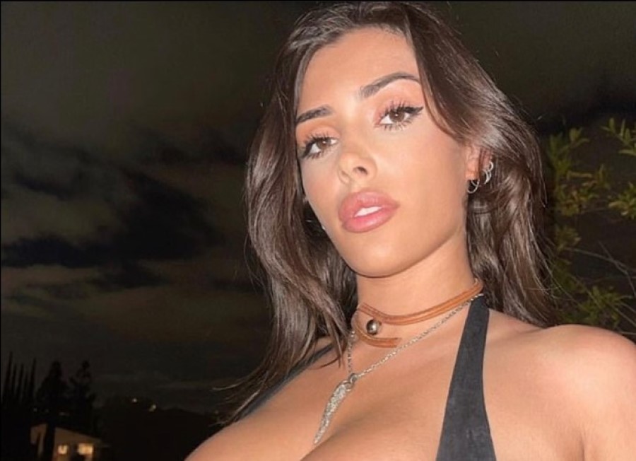 H Μπιάνκα Σενσόρι ξεπέρασε τον εαυτό της: Φόρεσε χωρίς εσώρουχα ένα διαφανές φόρεμα από λάτεξ