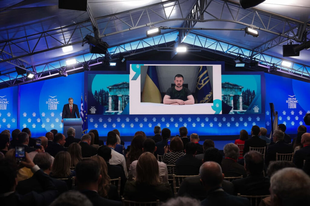 Β. Ζελένσκι στο Delphi Economic Forum: Θα χάσουμε τον πόλεμο, αν δεν πάρουμε όπλα από τη Δύση