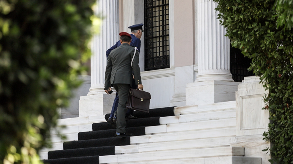 Έκτακτο ΚΥΣΕΑ στις 18:00 για τις ανησυχητικές εξελίξεις στη Μέση Ανατολή - Επιστρέφει από ΗΠΑ ο Δένδιας