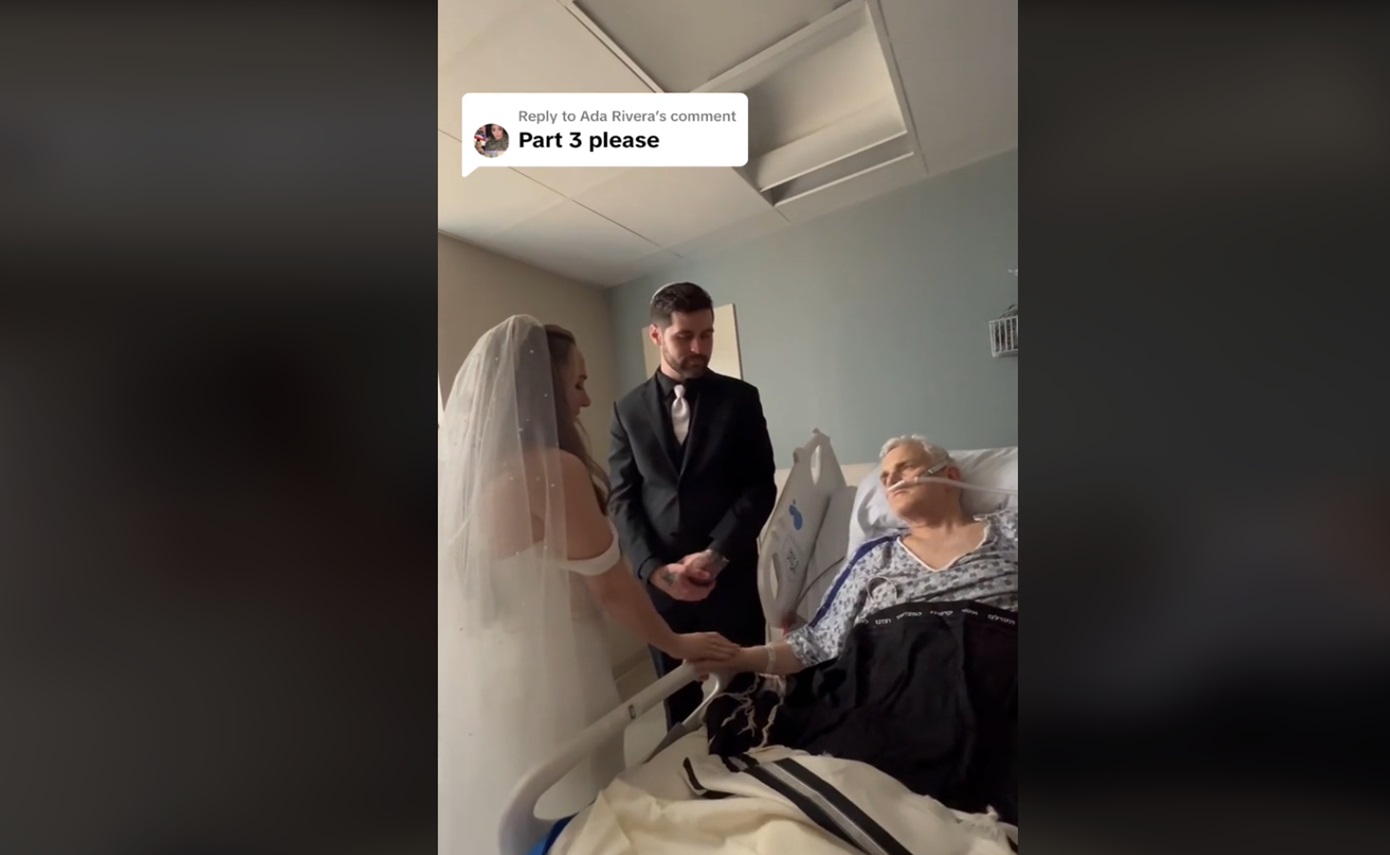 Συγκινητικό βίντεο: Παντρεύτηκε σε νοσοκομείο στη Νέα Υόρκη για να τη δει ο πατέρας της νύφη πριν πεθάνει