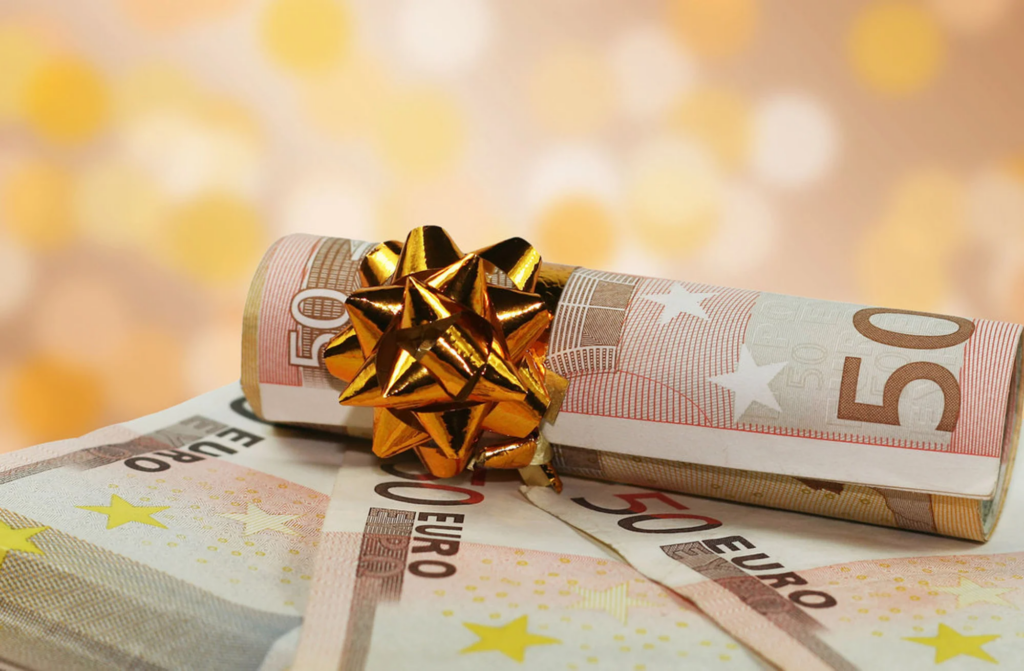 Δώρο Πάσχα: Έως 1η Μαΐου η καταβολή – Οι κυρώσεις για τους ασυνεπείς