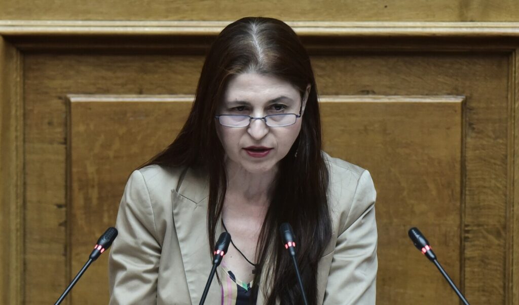 Η βουλευτής της ΝΔ στην Καβάλα, Αγγελική Δεληκάρη, δέχθηκε το πρωί της Κυριακής επίθεση από γυναίκα.
